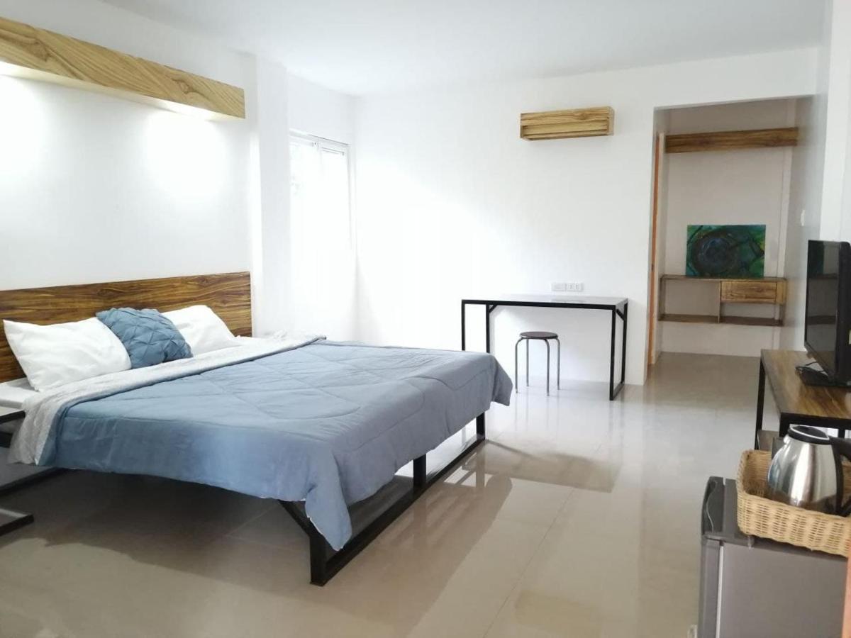 Purple Orchid Bed And Breakfast Tagaytay City Exterior photo